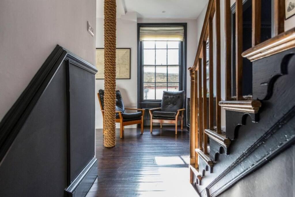 Steadfast Apartment Дийл Екстериор снимка